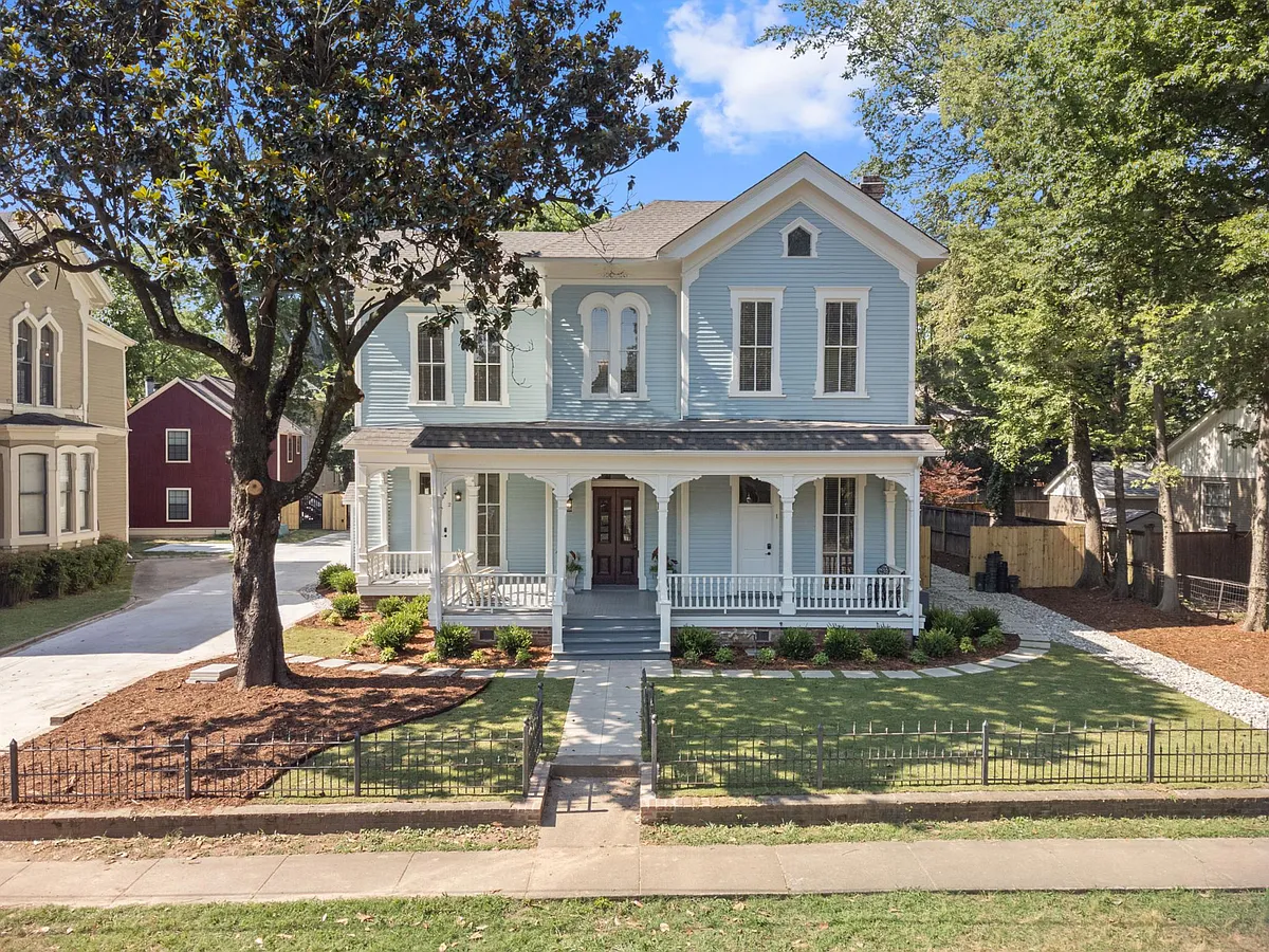 Building Photo - 503 E 7th St #1