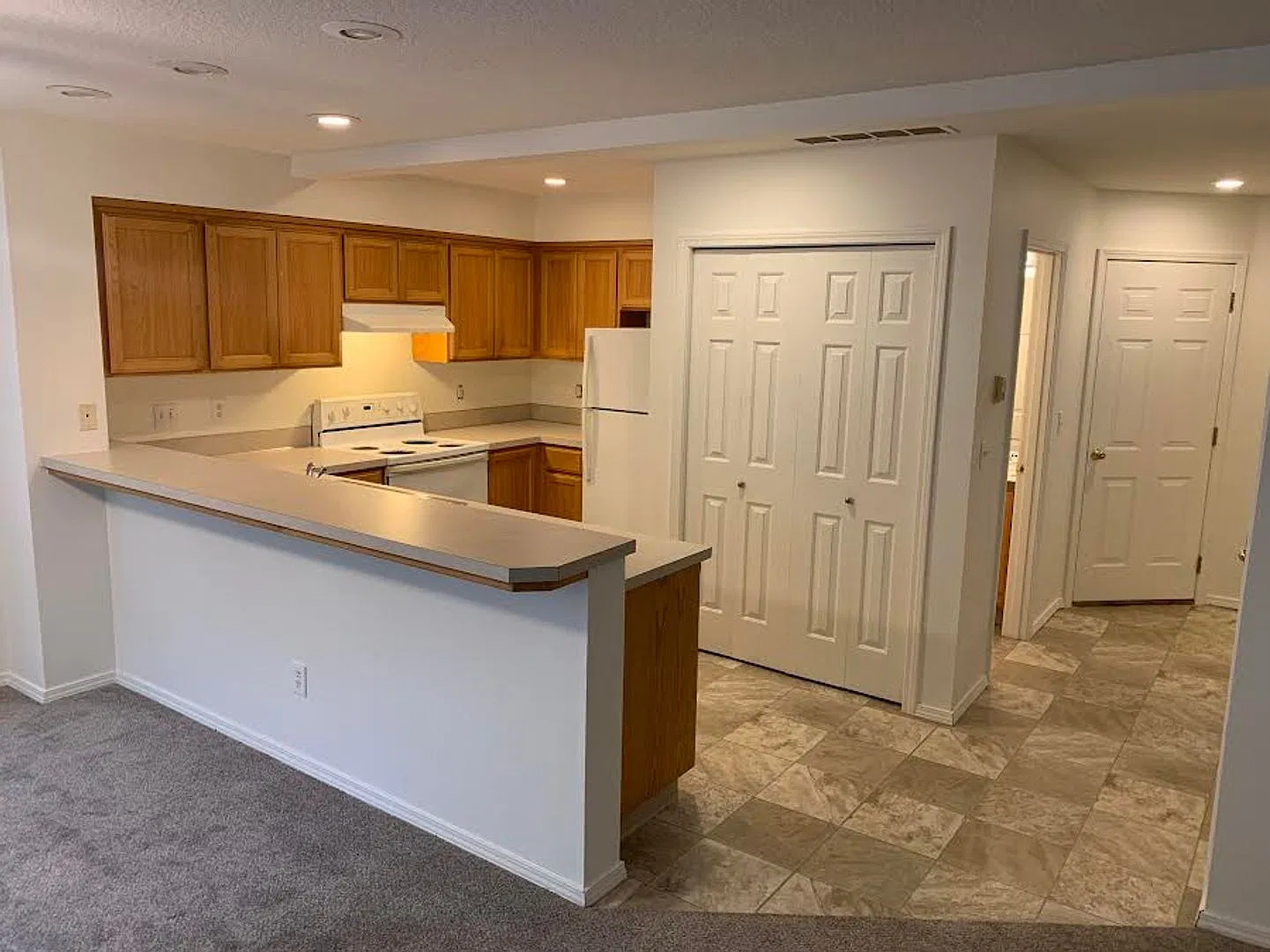 Convenient Tigard Location — Photo 2