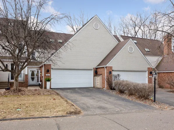 17651 Southridge Ct, Minnetonka, MN 55345