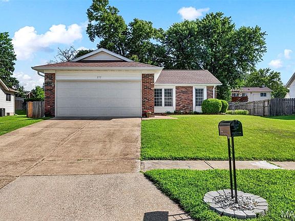 3rd image of 375 Novara Dr