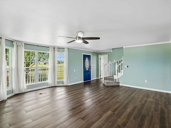5th image of 202 Sunrise Cir