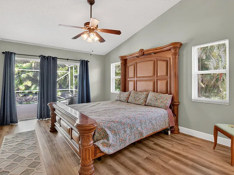 10065 Camelback Ln — Photo 35