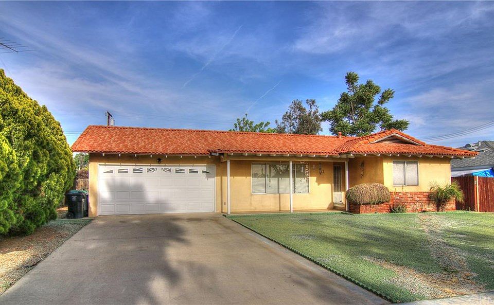 1st image of 662 S Carmalita St