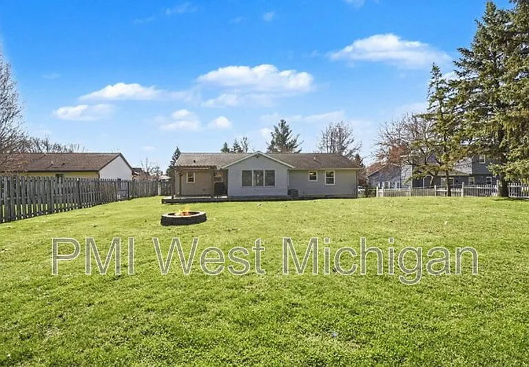 6593 Crownpointe Dr SW — Photo 26