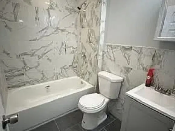 1148-1150 Mary St #2B — photo 5 of 5