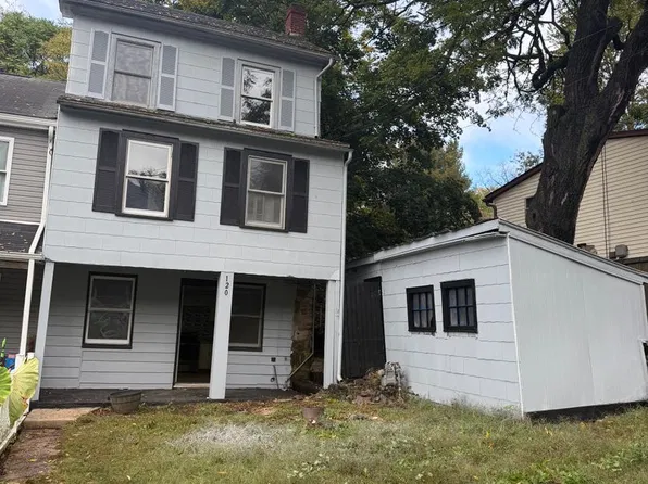 120 Church St, Glen Rock, PA 17327