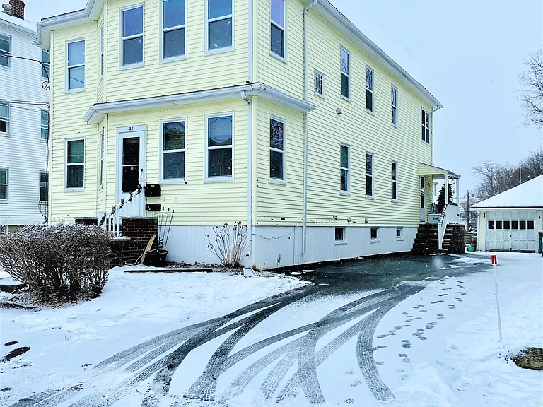 36 Saint Joseph Ave #2 — Photo 2