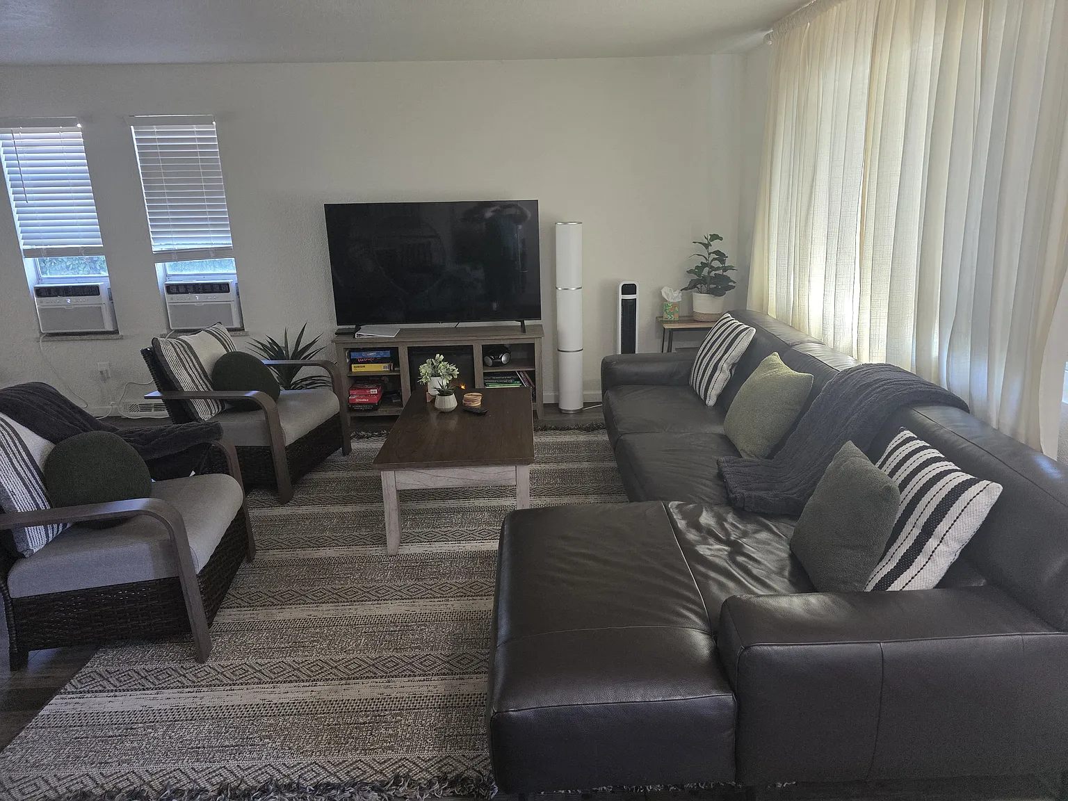 2 bed, 1200 sqft, $2,695 — Photo 1