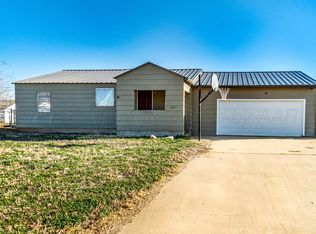 301 S Sheridan Ave, Fritch, TX 79036