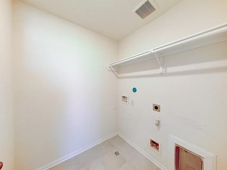 7218 Bakersfield Ct — Photo 28