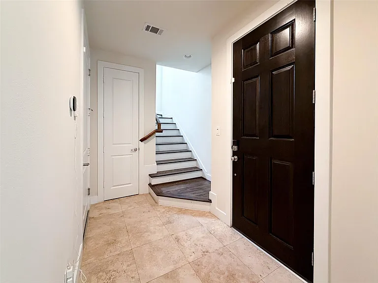1803 Crestdale Dr — Photo 5