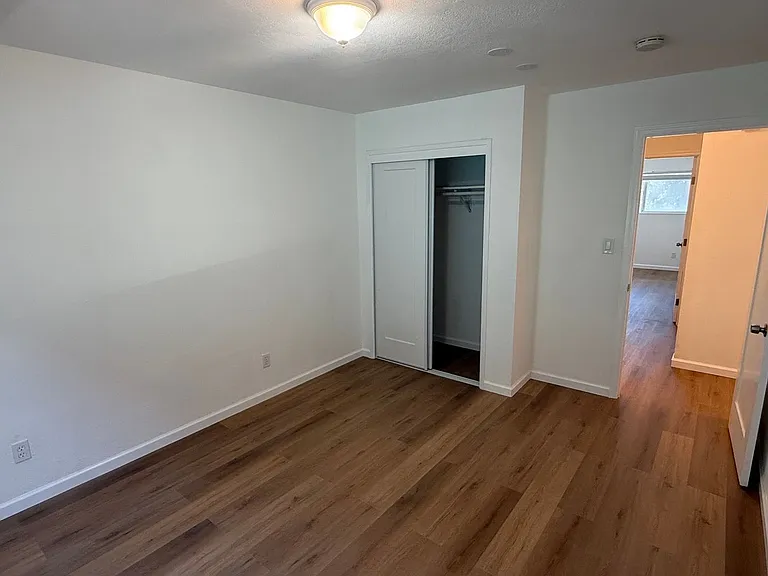 Willard Ave - 301 — Photo 31