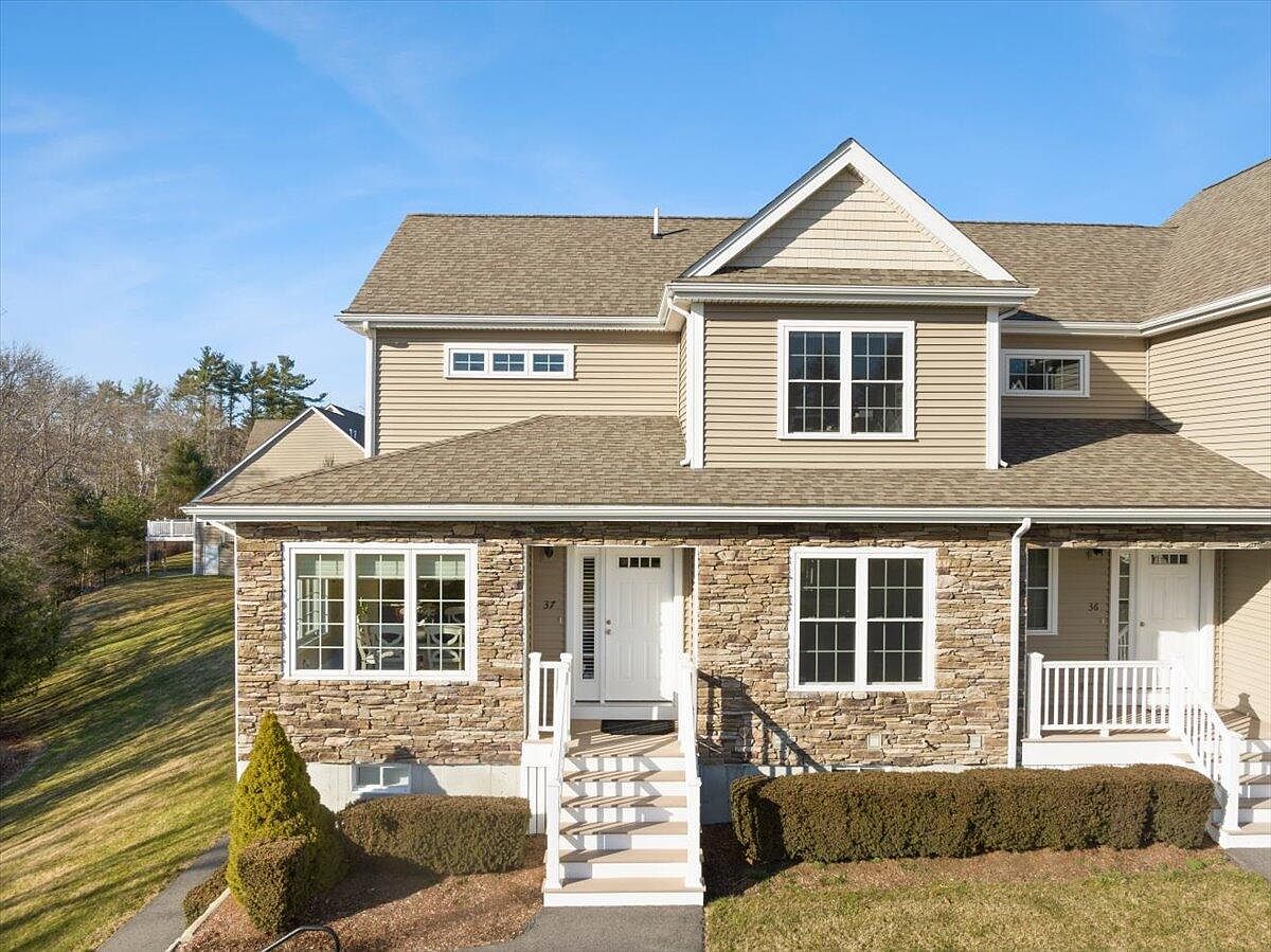 65 Bristol Circle UNIT 37, Raynham, MA 02767 Zillow
