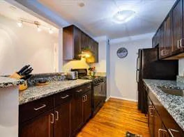 150 Feather Bed Lane image 11 of 24