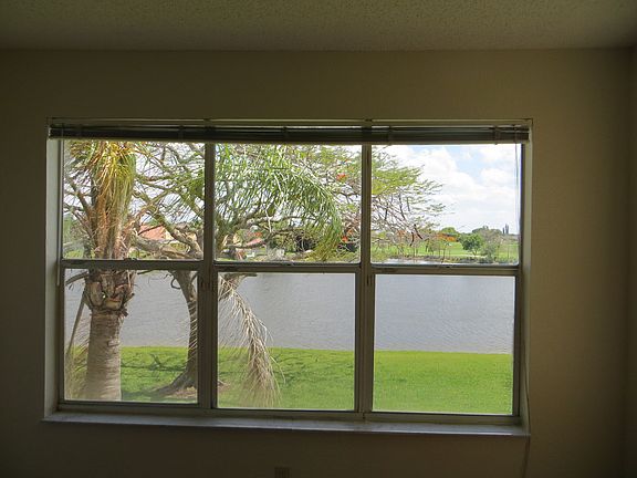 3rd image of 12430 Vista Isles Dr APT 1326