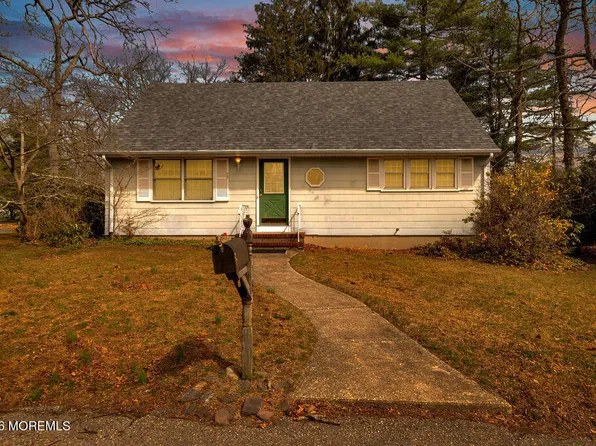 78 Nautilus Street, Beachwood, NJ 08722