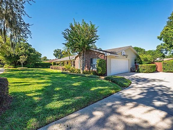 5th image of 1053 Sweetbriar Rd