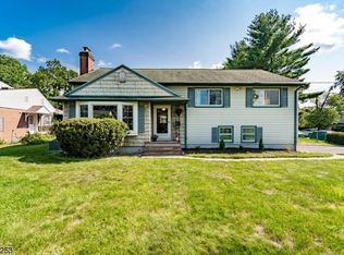 21 Mill Rd, Morris Plains, NJ 07950