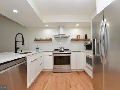 6 Pinewood Dr, Hamilton, NJ, 08690