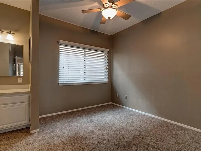 2714 Nueces St #203 — Photo 10