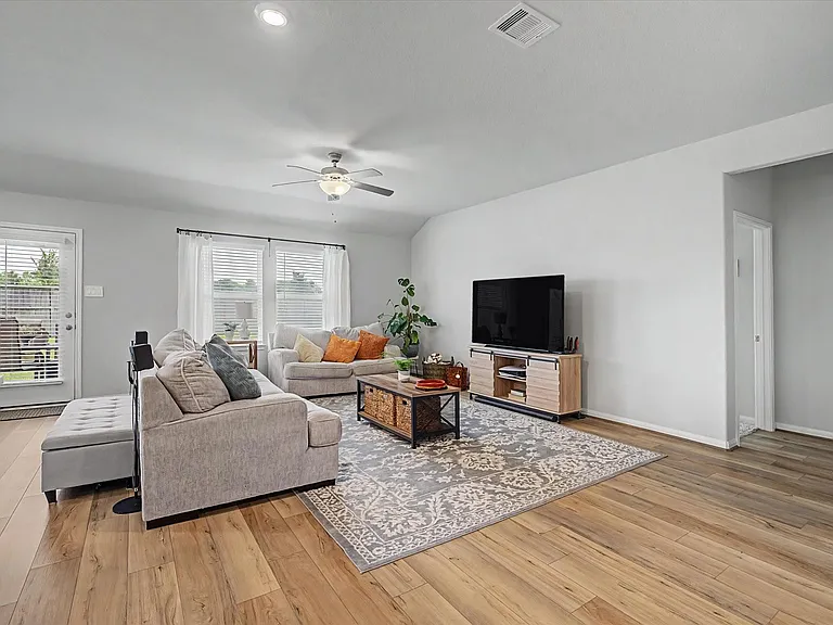 10842 Cliffs View Dr — Photo 7