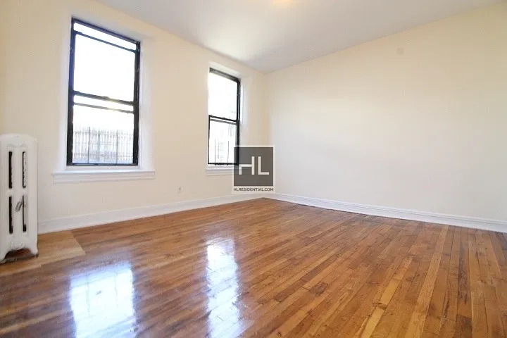 217 Quentin Road — Photo 2