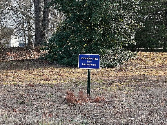 3rd image of 16 Southwood Dr Lot 9