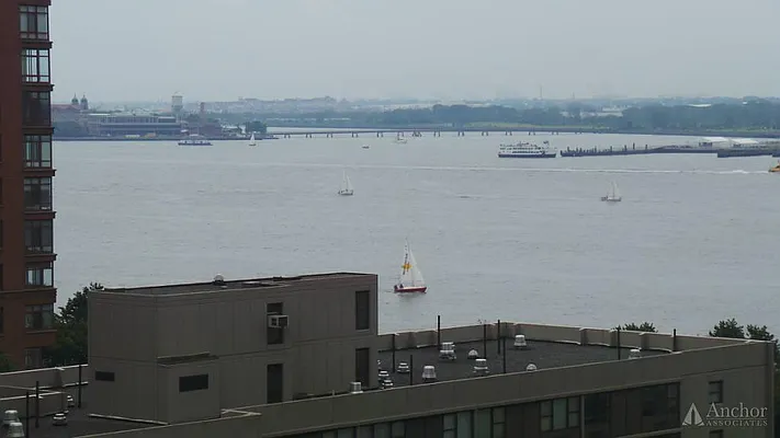 Rented by Anchor Associates | media 8