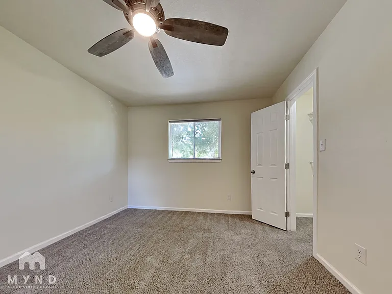 4809 Cedar St — Photo 7