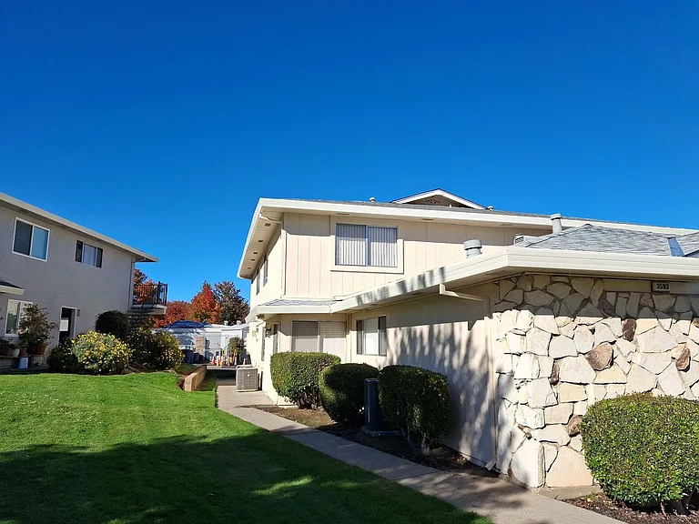 3593 Opal Dr #3 — Photo 8