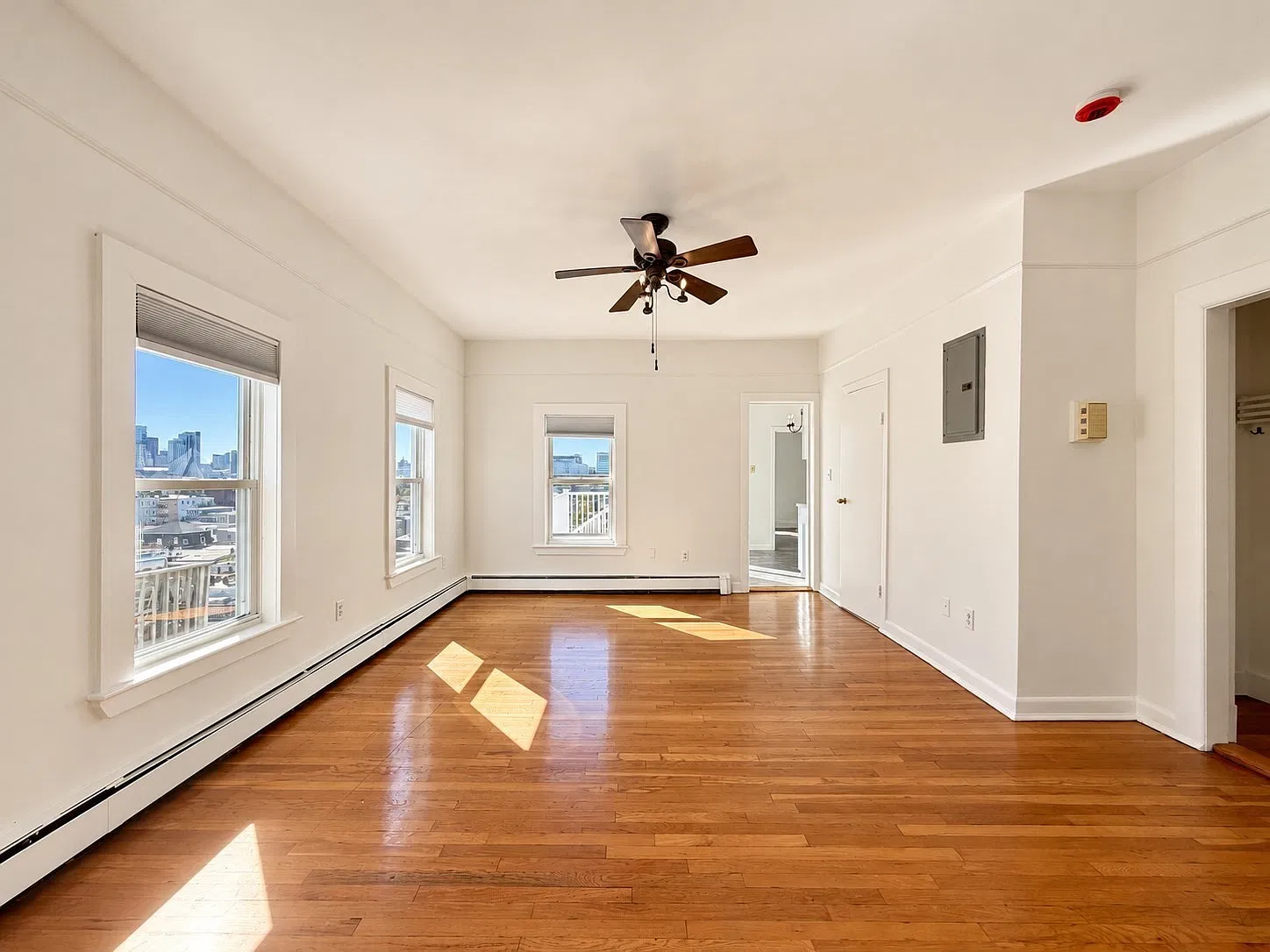 2 bed, 1.0 bath, 768 sqft, $3,400 — Photo 4