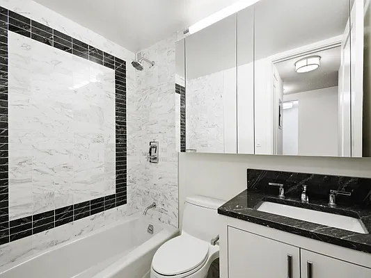 Rented by Sotheby's International Realty | media 33