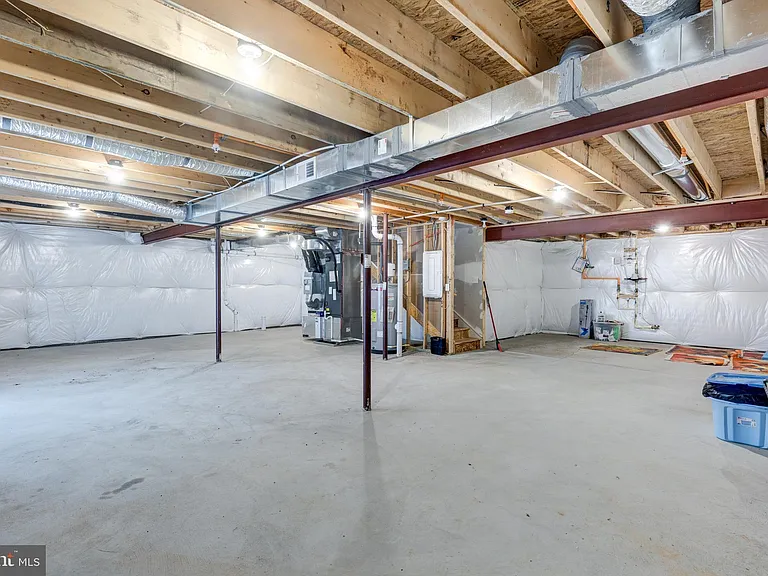 112 Sherman Way — Photo 44