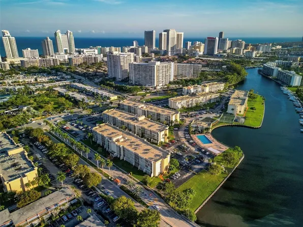 601 Three Islands Blvd APT 314, Hallandale, FL 33009
