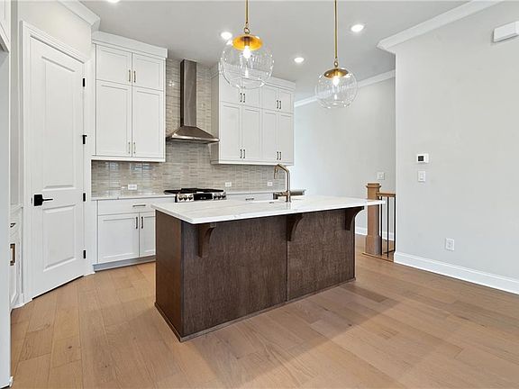 6th image of this home
