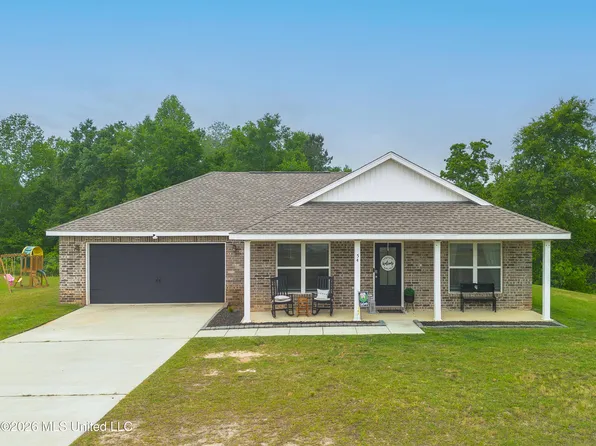 54 Summit View Dr, Perkinston, MS 39573