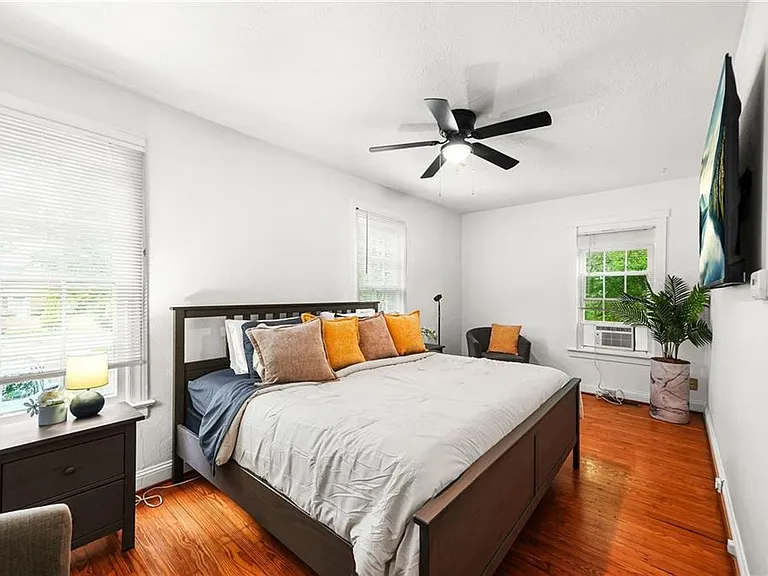 3635 Cantrell Rd NE #4 — Photo 9