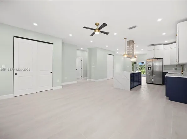 930 34th St, West Palm Beach, FL 33407