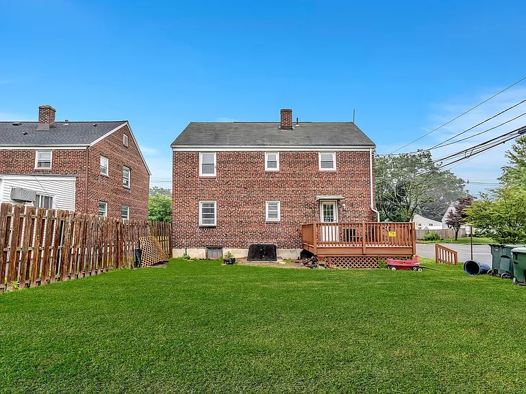401 Sanford Ave — Photo 28