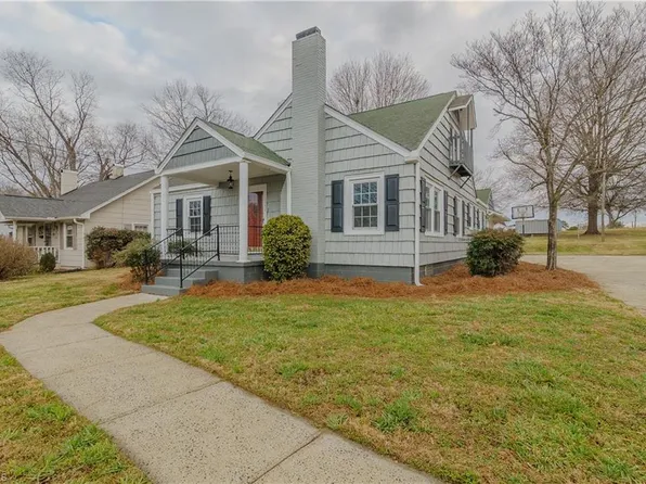 1534 Five Oaks Trl, Mount Airy, NC 27030
