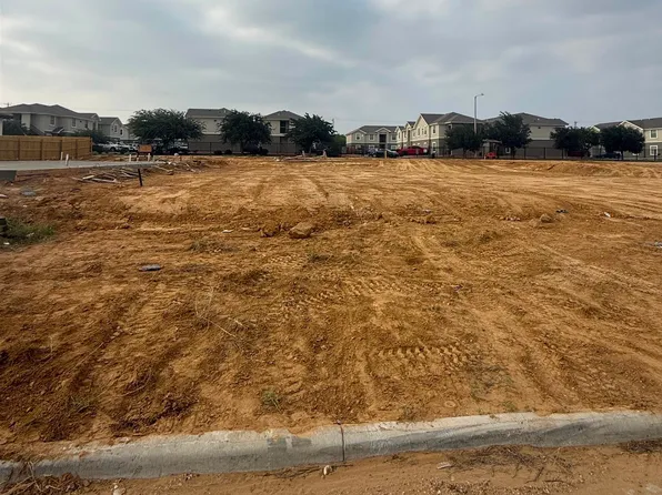 220 Lusitano Dr, Laredo, TX 78046