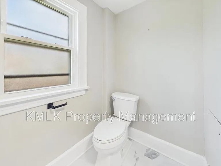 2899 Northland St — Photo 40