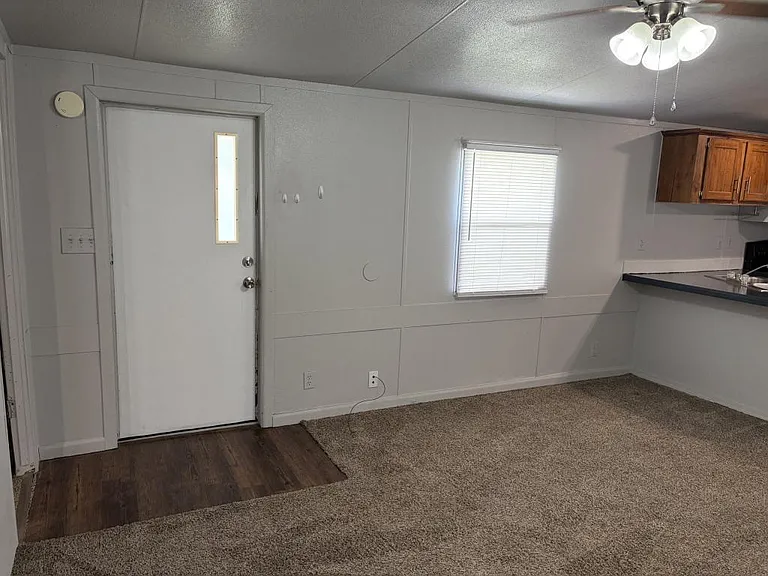 1219 W Choctaw St #16 — Photo 5