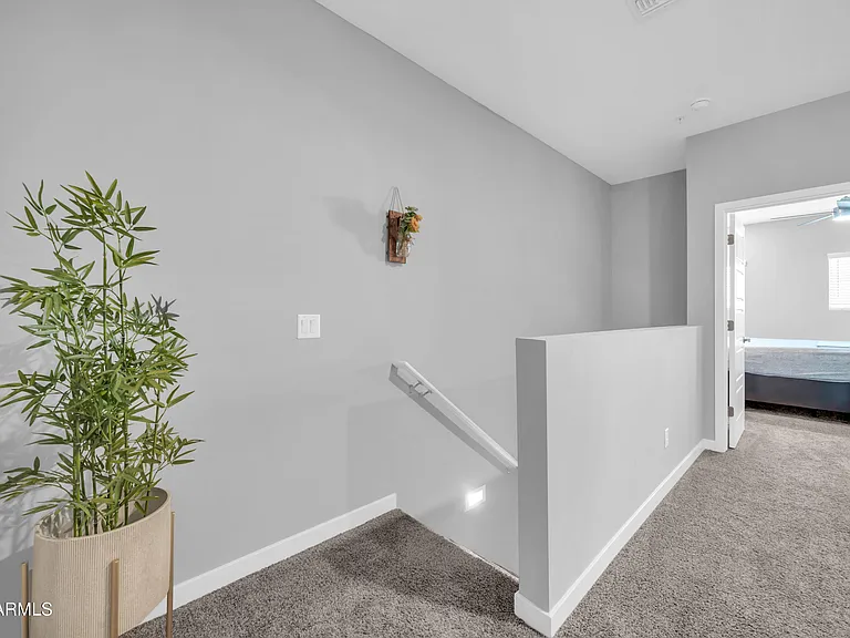 8326 N 22nd Ln — Photo 18