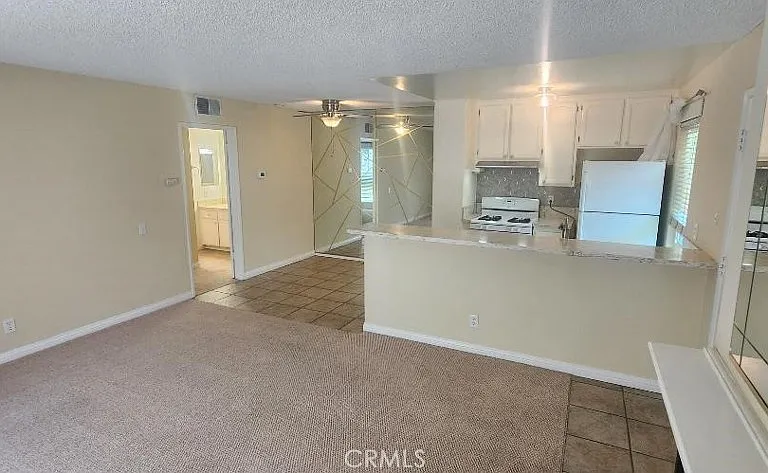 2821 S Fairview St — Photo 12