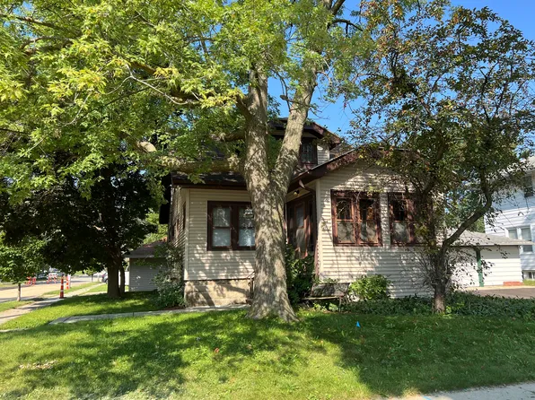 4953 N 126th St, Butler, WI 53007