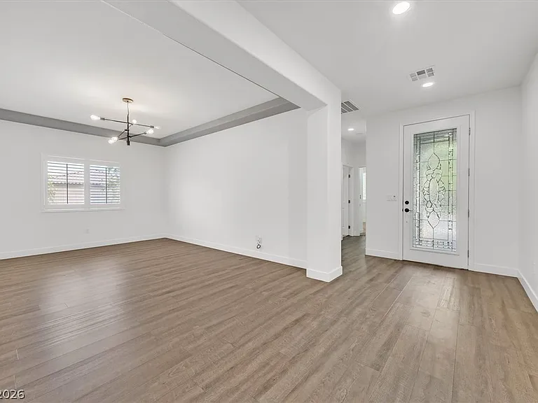 913 Hickory Park St — Photo 5