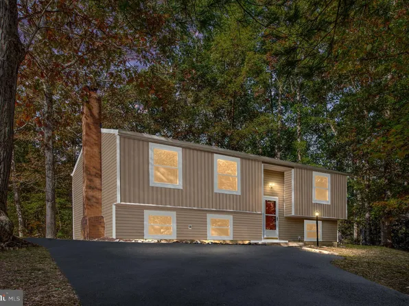 29 Willow Branch Pl, Fredericksburg, VA 22405