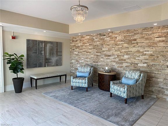 4th image of 220 Seaview Ct APT 603