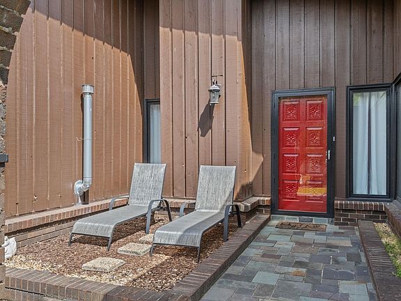 4th image of 804 35th St